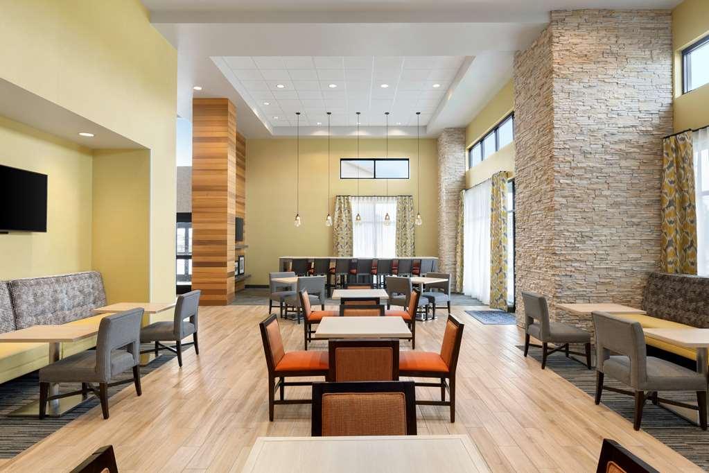 Hampton Inn & Suites 스노퀄미 내부 사진
